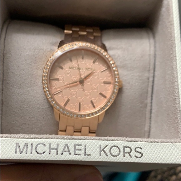 Watch - Picture 3 of 3